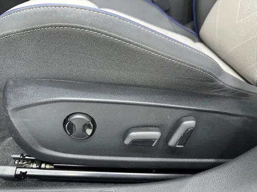 Volkswagen Golf 8 2025 R-Line