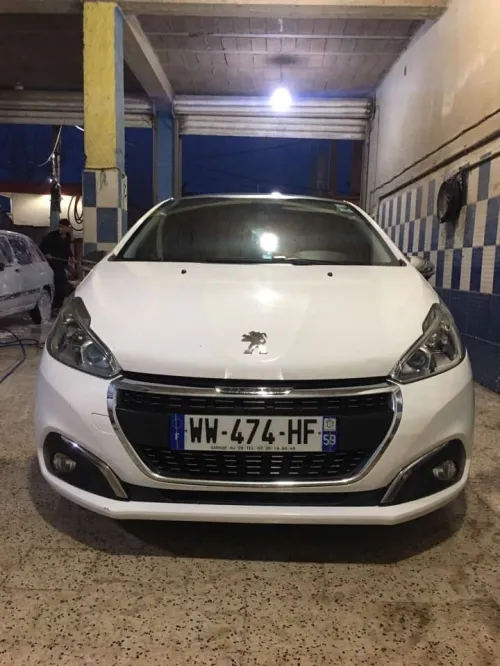Peugeot 208 2019 Allure Facelift