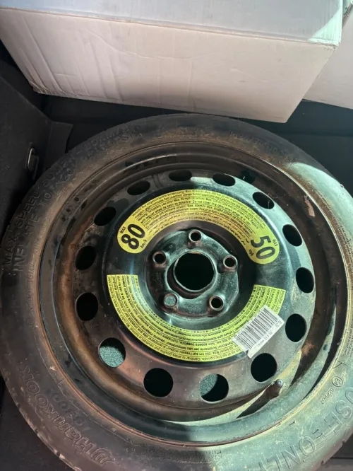 Vend roue de secours type galette pour ford 5 trous
