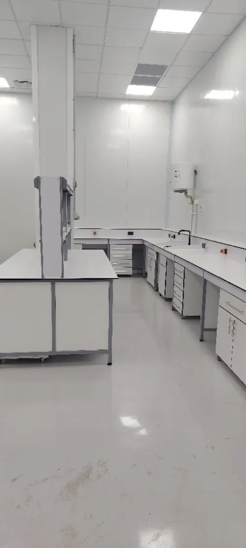 Paillasse de laboratoires en HPL