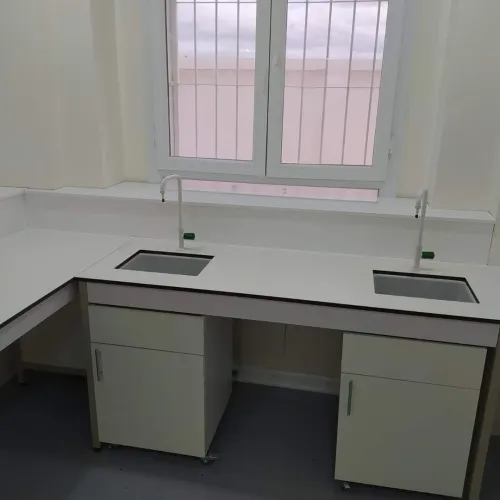 Paillasse de laboratoires en HPL