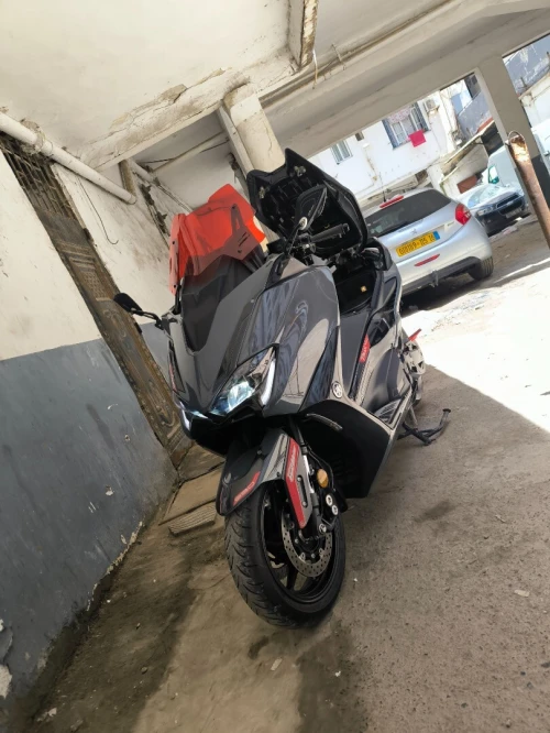 Yamaha Tmax 2021