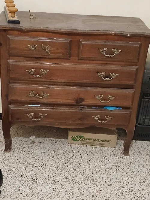 Commode bois rouge