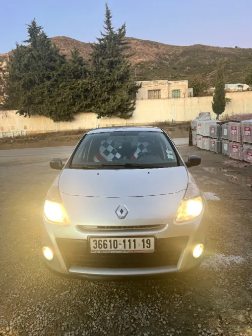 Renault Clio 3 2011 Night and Day