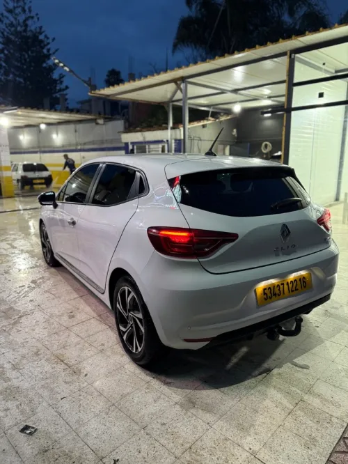 Renault Clio5 2022 E-Tech