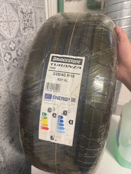Pneus 225/40 r18 92y bregiston