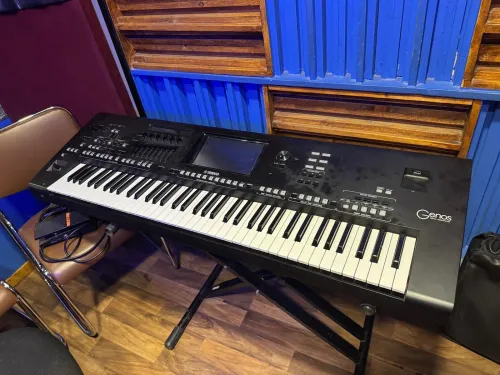 Yamaha genos