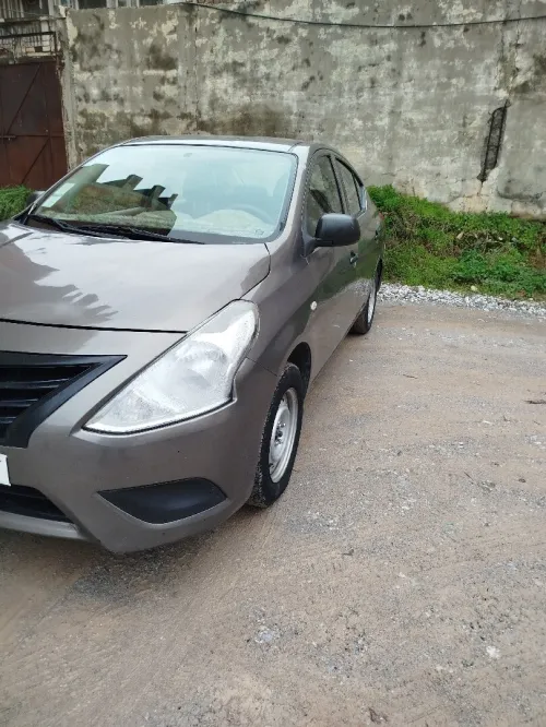 Nissan Sunny 2015 