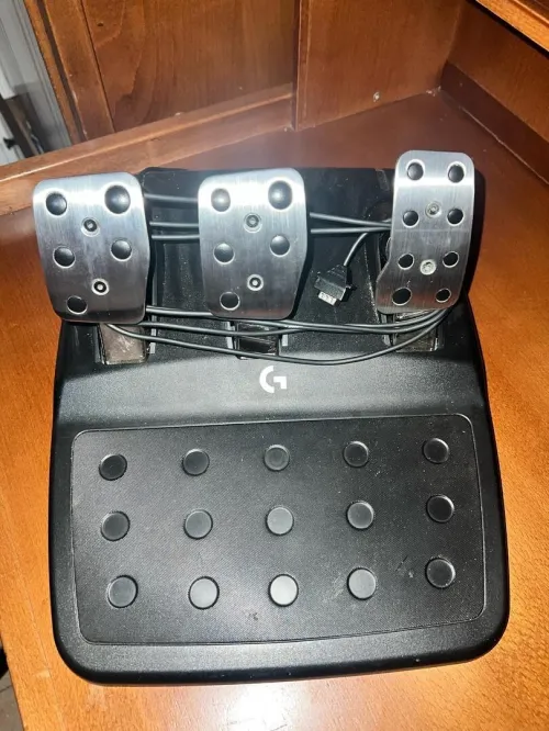 LOGITECH G923SE COMBO (volant , Pédale Et Levier De Vitesse G Driving Force)