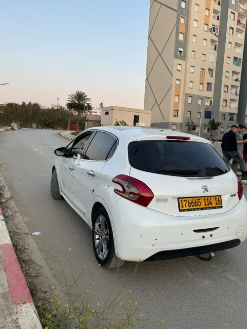 Peugeot 208 2014 Allure