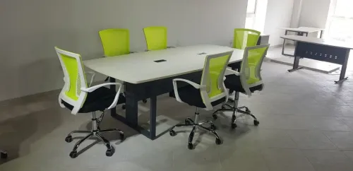 Tables de réunion professionnelles