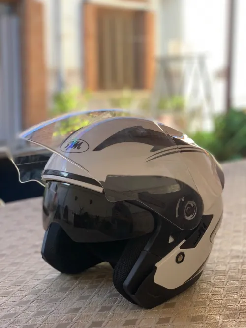 Casque Sym homologué DOT neuf