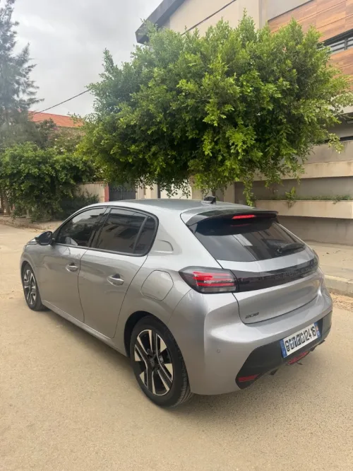 Peugeot 208 2024 Allure Pack