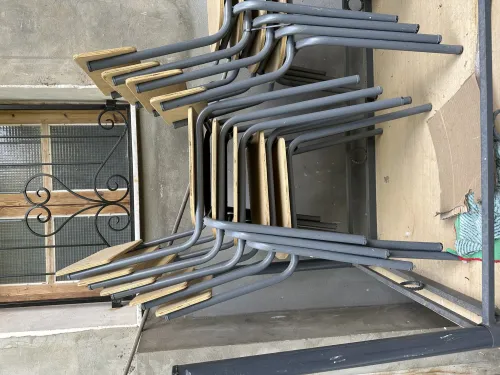 Tables et chaises 
