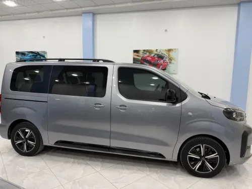 Peugeot Expert 2025 Combi