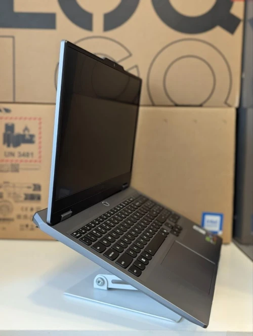 LAPTOP LENOVO LOQ 15 RYZEN 5 220 16GB DDR5 512 SSD RTX5050 8GB 15,6 FHD 144HZ