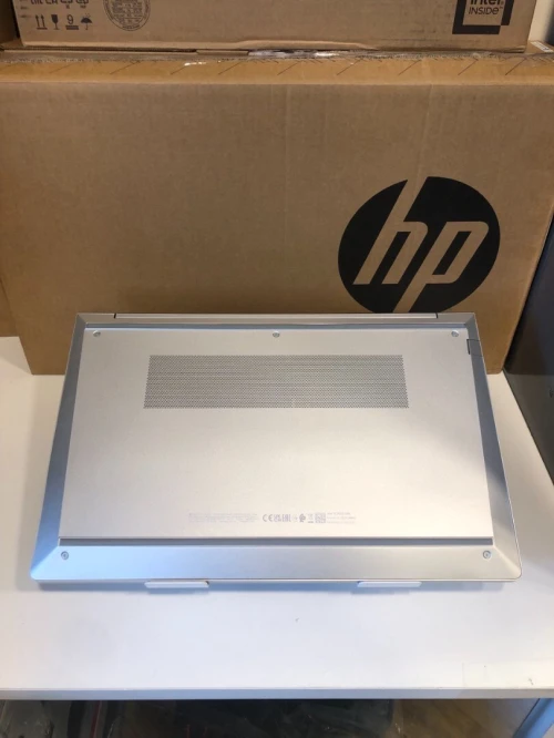HP ProBook 450 G10 Intel i7 1355U 16GB 512GB NVMe 15.6" Neuf Jamais Utiliser