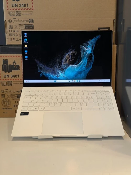 Samsung Galaxy Book 2 Pro Special Edition Ultra7 155H 16GB 512GB NVMe 15.6