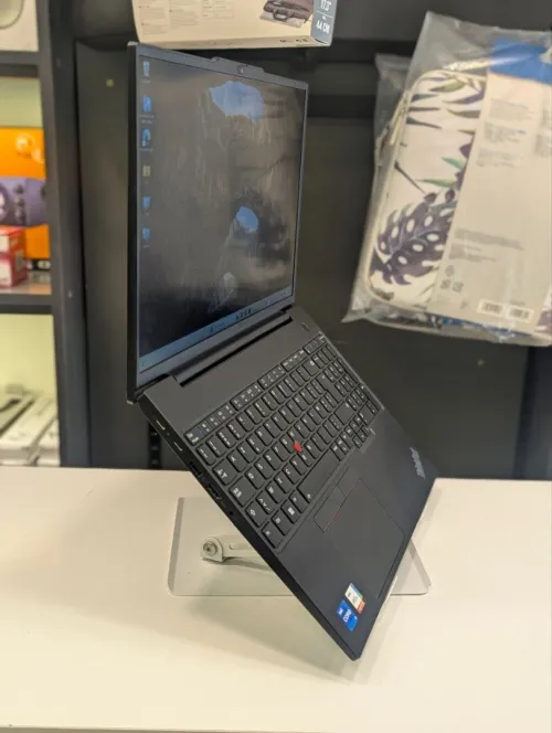 LAPTOP Lenovo ThinkPad E16 Gen1 Intel i7-1355U 16GB 512GB FHD+