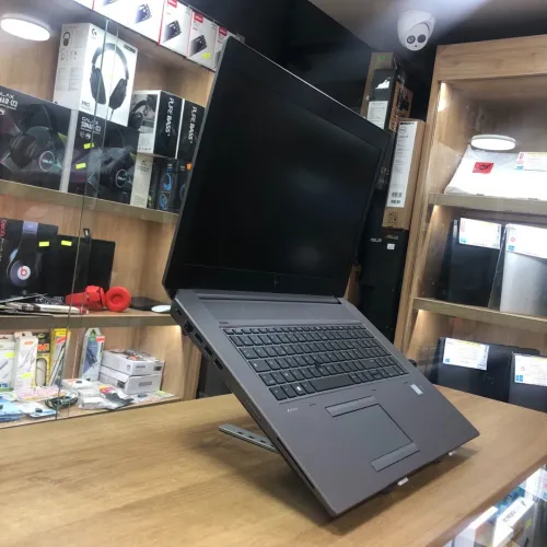 HP ZBOOK I7 8TH 32GB 512SD QUADRO P4200 8GB 17" 