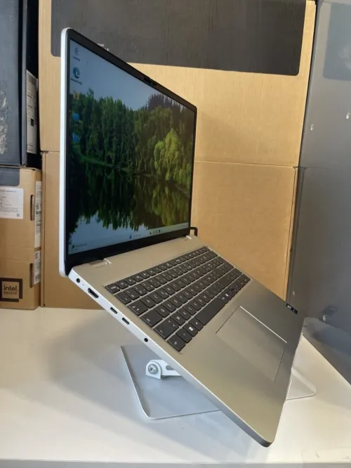 Dell Pro 16 intel Ultra 5 235U 16GB 512GB NVMe 16" WUXGA