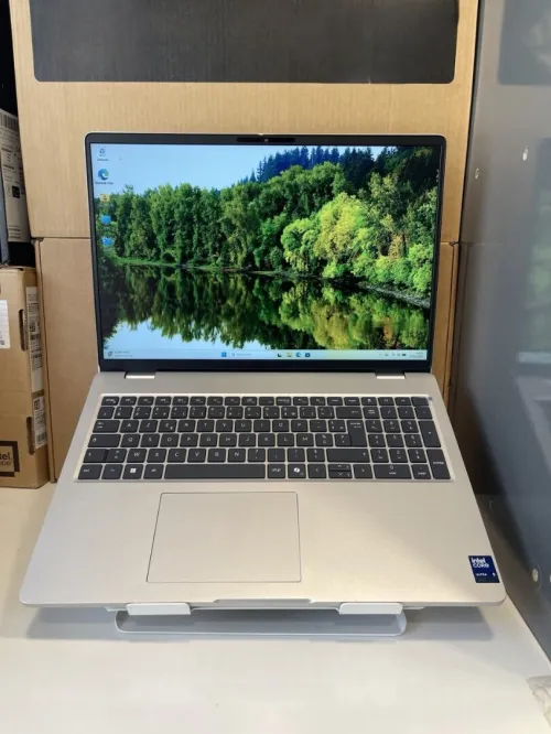 Dell Pro 16 intel Ultra 5 235U 16GB 512GB NVMe 16" WUXGA