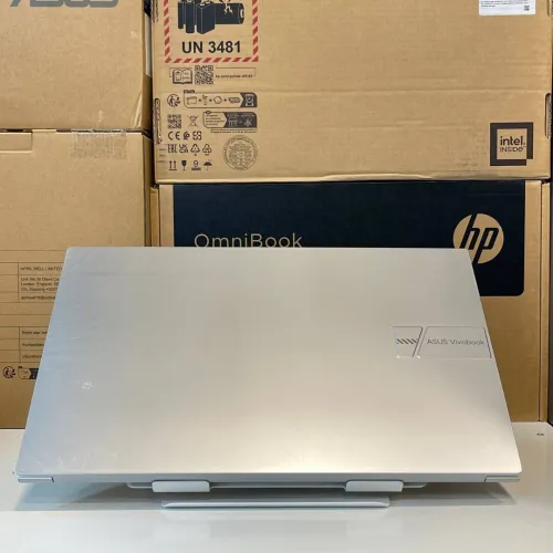 ASUS VivoBook 17 Pentium Gold 8505 8GB 512GB nvme 17 FHD