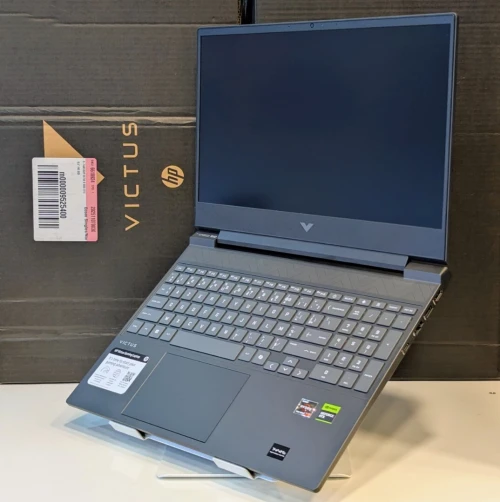 HP victus 15 Ryzen 7 745HS RAM 16GB 512SSD RTX 4050 6G écran 15.6144hz Neuf Jamais Utiliser