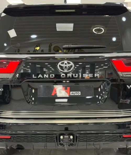 Toyota Land Cruiser  2026 VX .R
