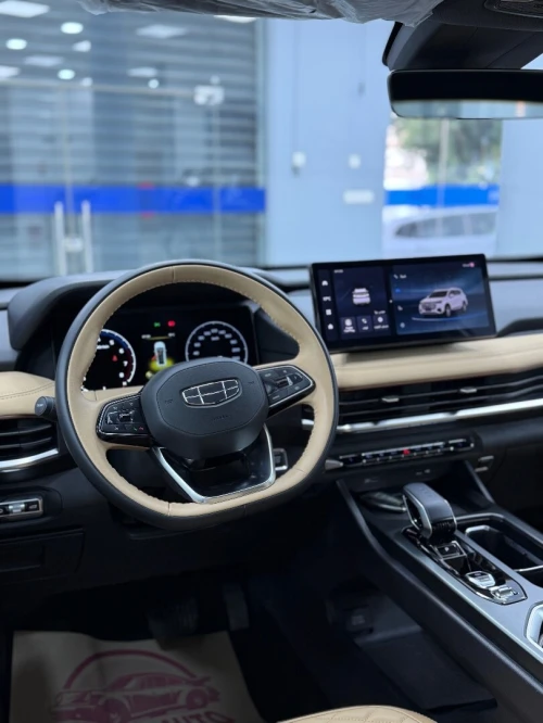 Geely OKAVANGO 2024 7plas