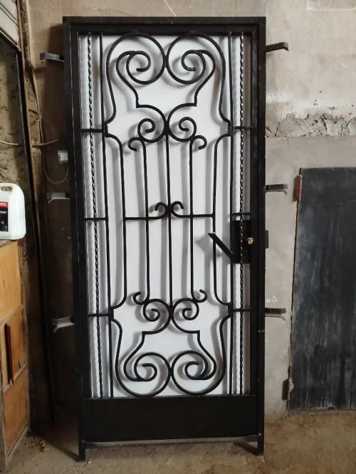 Porte en Fer de haute qualité : blindé avec Motif Artisanale