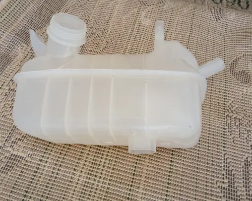Bocal d'eau   vase d'expansion megane 2 scenic 2