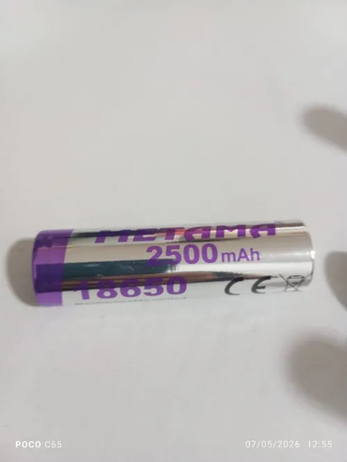 Piles rechargeable Lithium METAMA 18650 3.7V 2000mAh Ou  2500mAh