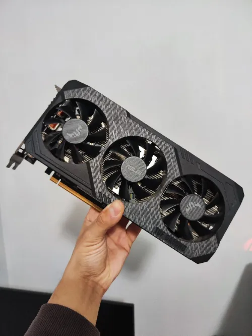 Carte Graphique RX 5600 XT Asus gaming TUF 3fans