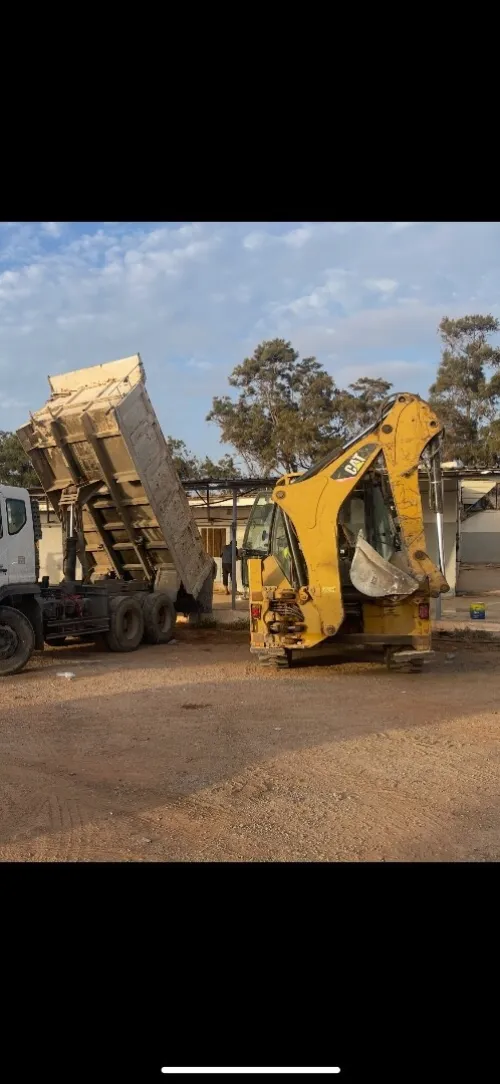 caterpillar 422F 2013
