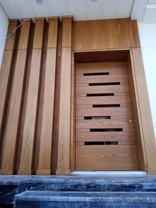 Porte d entrée a pivot