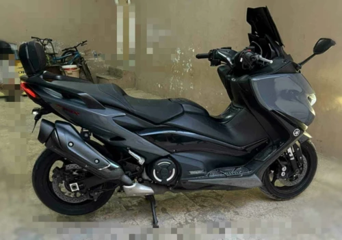 Yamaha Tmax 2021