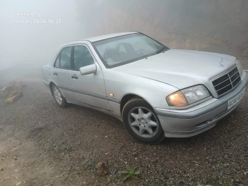 Mercedes Classe C 2000 W202
