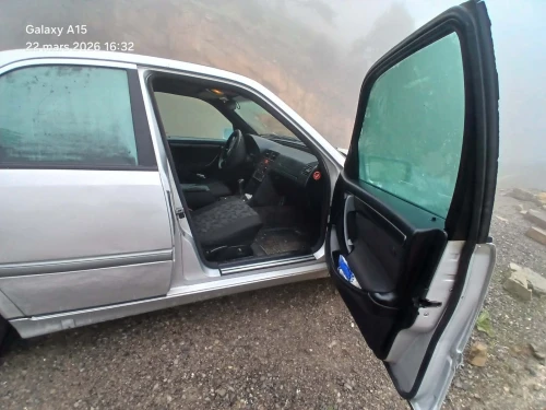 Mercedes Classe C 2000 W202