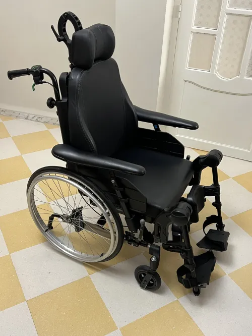 Fauteuil Roulant Confort Invacare Rea Clematis Pro
