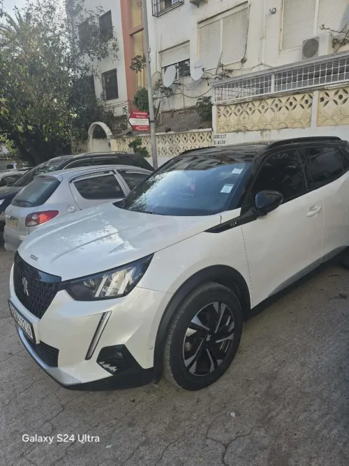 Peugeot 2008 2022 
