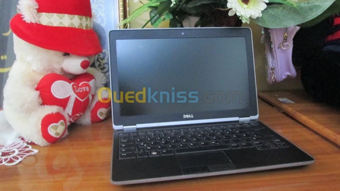 Dell Latitude E6220,  Chargeur original inclus + (4GB RAM DDR3 OFFREGRATUIT)!!!