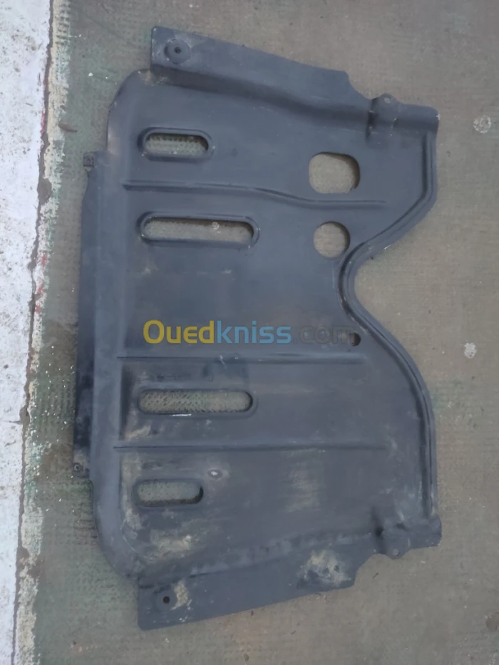 Cache sous moteur Logan  Stepway 2009-2013
