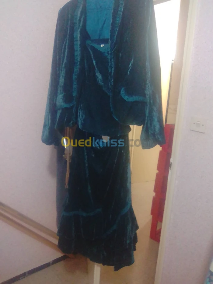 Tailleur 3 pièces marque Espagnole 