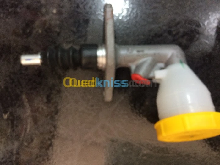 EMETTEUR EMBRAYAGE MAHINDRA SCORPIO