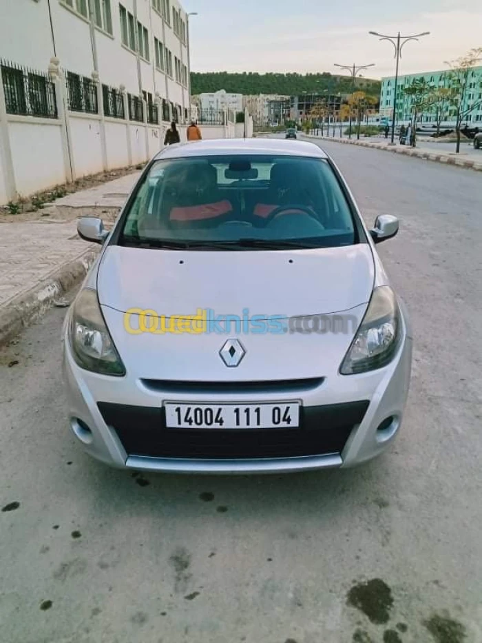 RUNAULT Clio3 2011