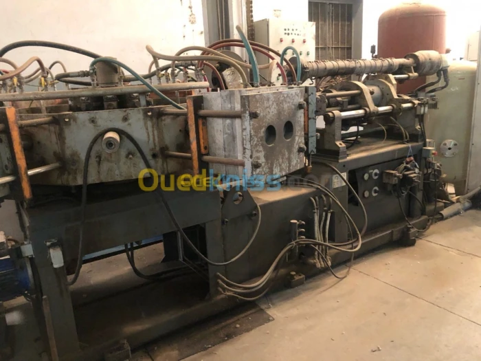 Machine injection Rotatif PRESMA