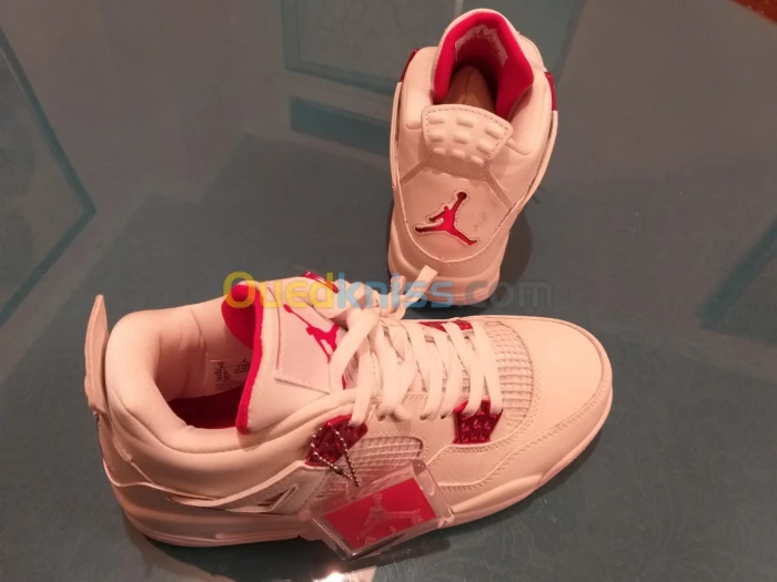 Basquettes air Jordane 4