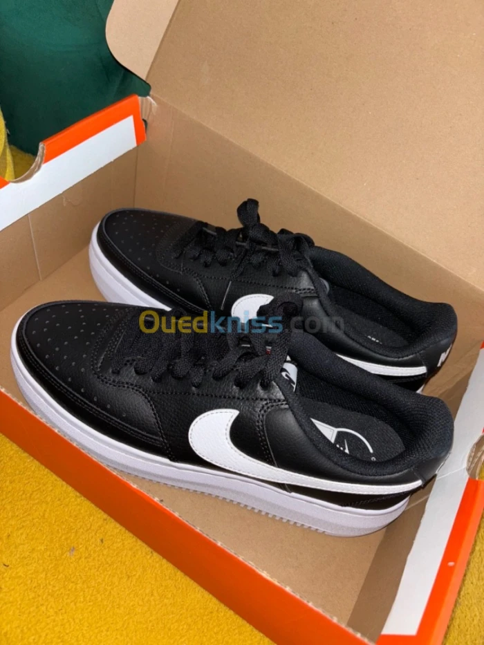 NIKE AIR