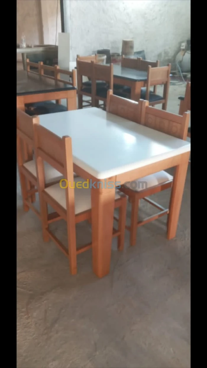 Table de cuisine en hêtre 